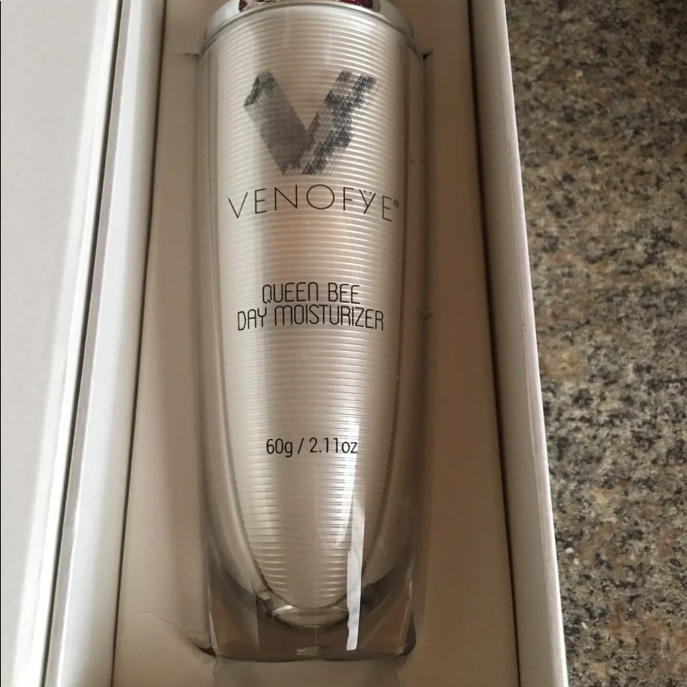 Venofye Queen bee day moisturizer NEW - Picture 3 of 7
